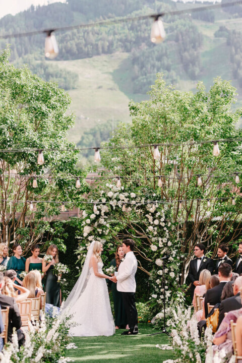 All of Melissa and Eduardo’s Mountain Wedding Details