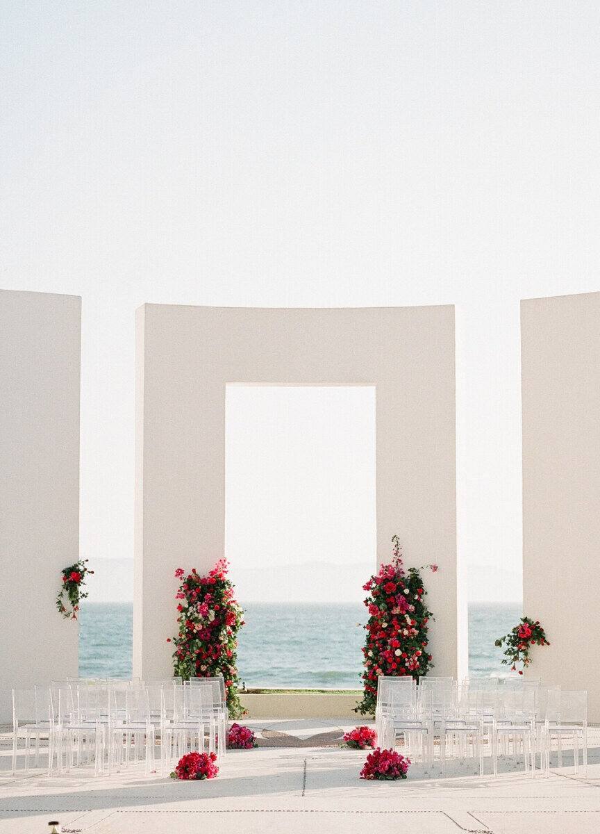 Grand Velas Riviera Nayarit: Pink and green floral arrangements accent a modern gazebo.