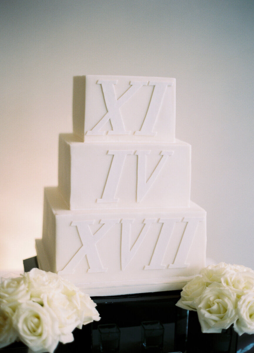 Wedding cake bakery: This cake features a modern minimalist design.