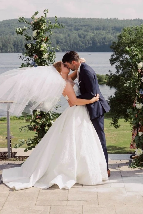 Bear Mountain Inn + Barn 