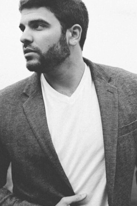 Vitor Lindo Creative Works