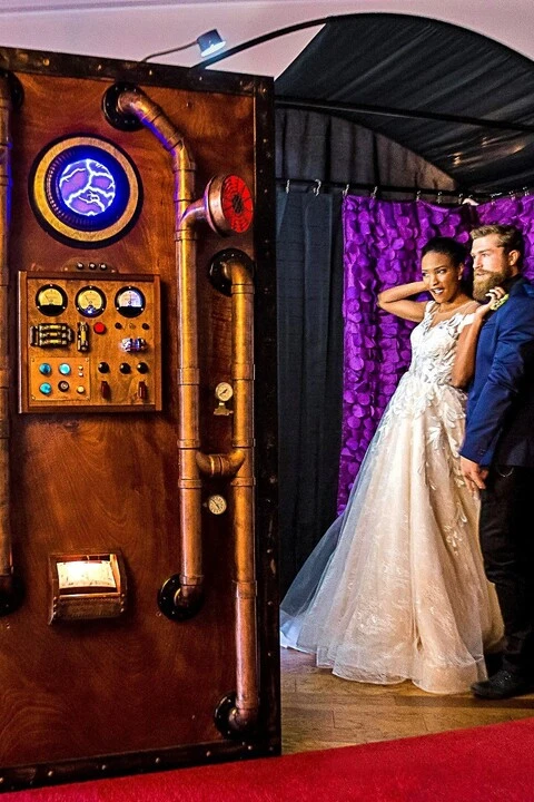 The Looking Glass Photo Booths