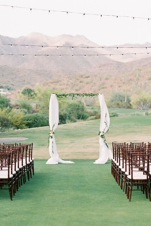 A Classic Wedding for Jordan and Greg