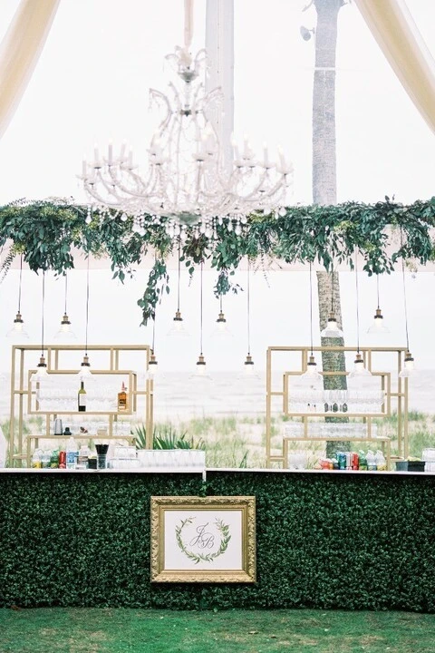 A Classic Wedding for Jules and Brendan