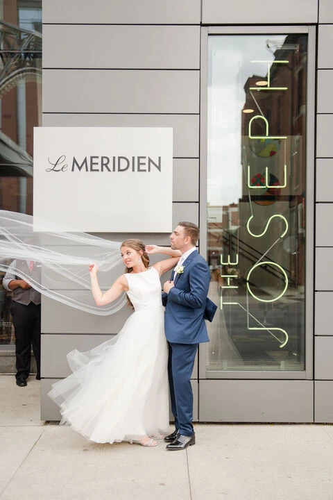 A Classic Wedding for Caroline and Mitch