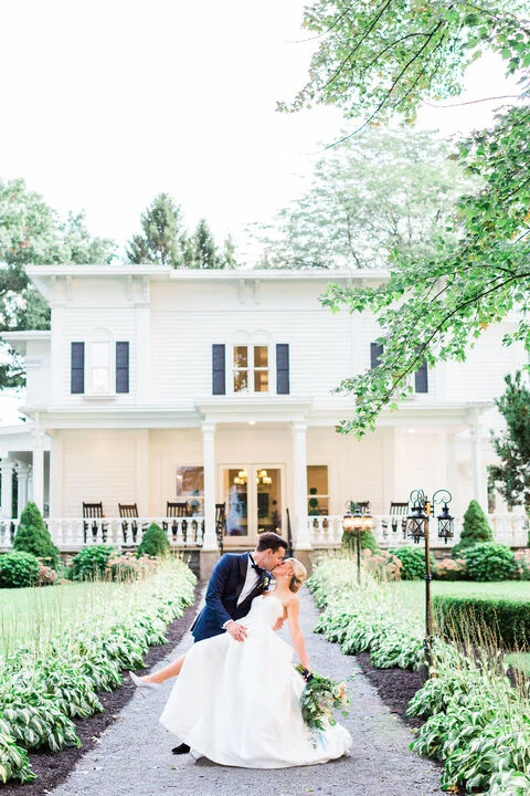 A Classic Wedding for Chelsea and Austin