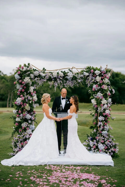 A Classic Wedding for Lisa and Alexandra