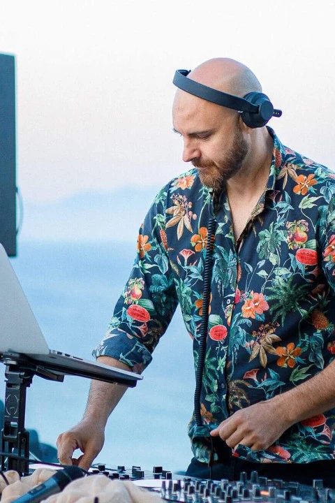 dj Yiannis Iliopoulos