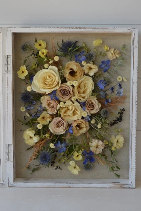 Everlasting Love of Flowers