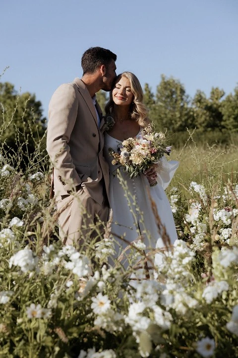A Wildflower Wedding for Franzisca and Stefan