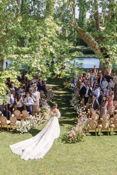La Blonde et Le Barbu Floral Design