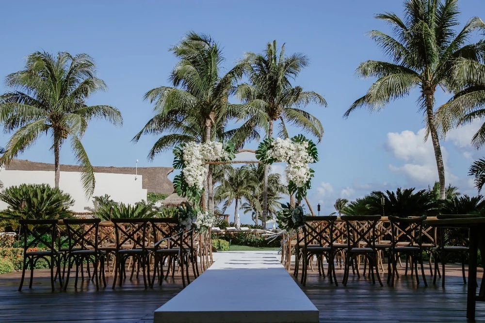 A Beach Wedding for Gigi and Bruno