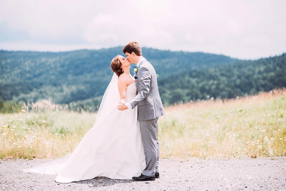 A Wedding for Jenny and Madison