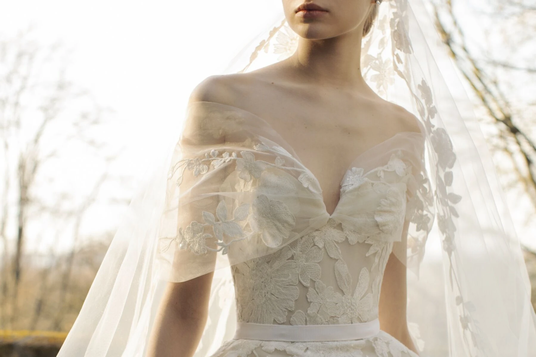 2023 Wedding dress trends: an off-the-shoulder neckline by Elie Saab