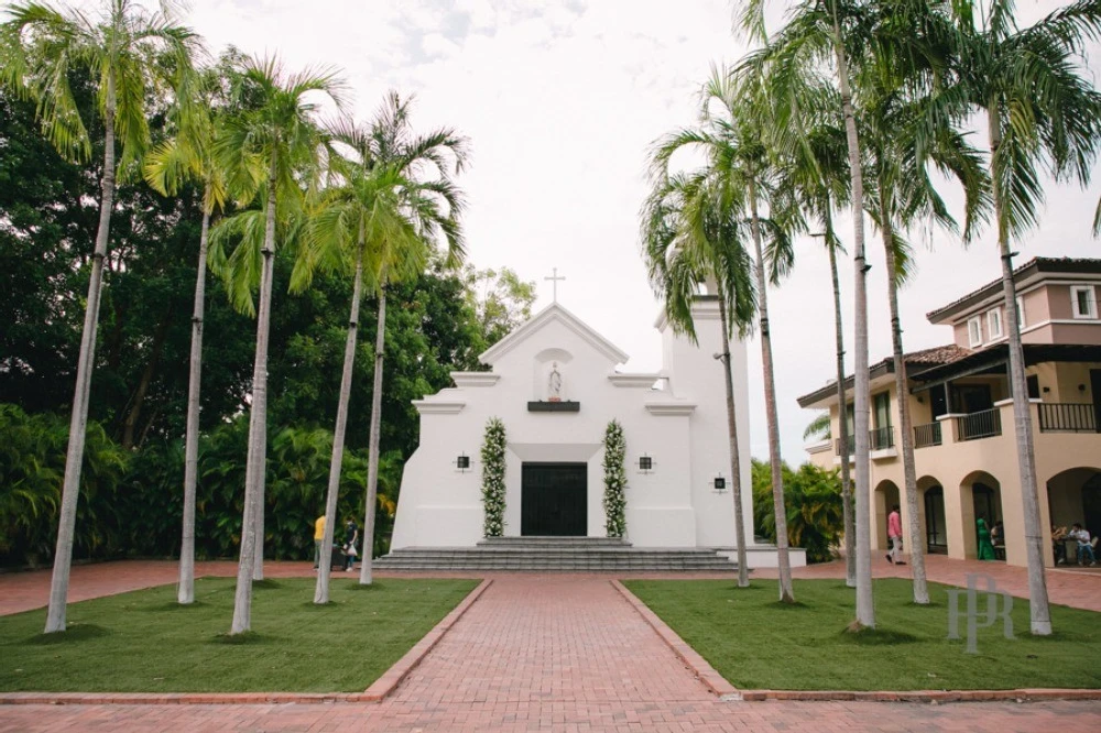 A Beach Wedding for Marionne and Juan miguel