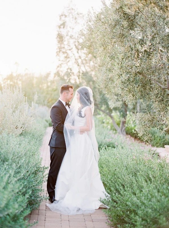 An Outdoor Wedding for Jessica and Travis