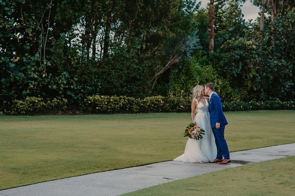 A Beach Wedding for Amy and Jay