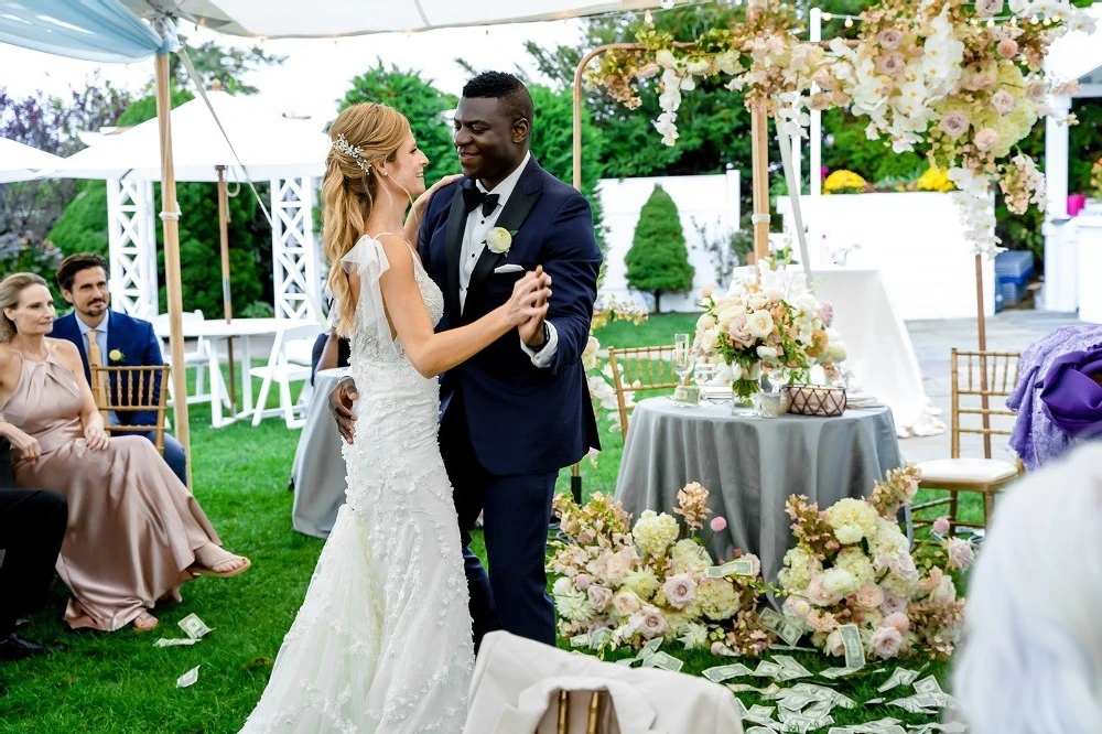 A Classic Wedding for Liz and Leo