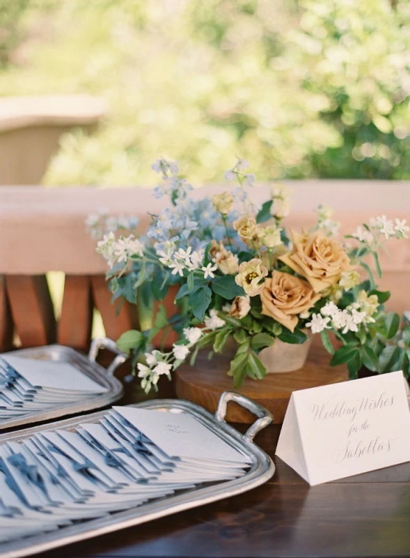 A Classic Wedding for Sarah and Joey