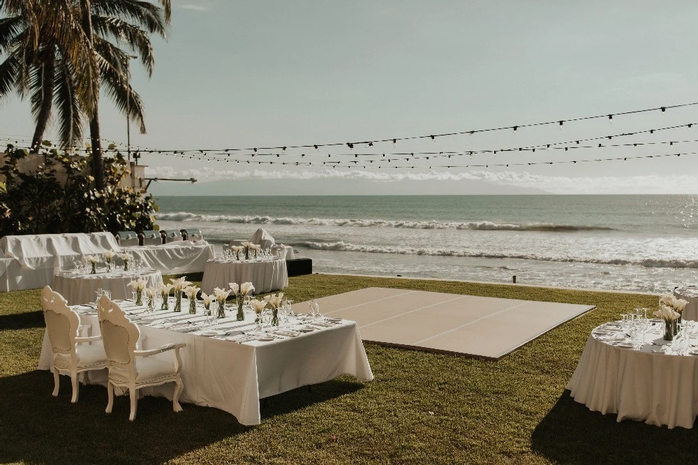 A Beach Wedding for Stephani and Aidan