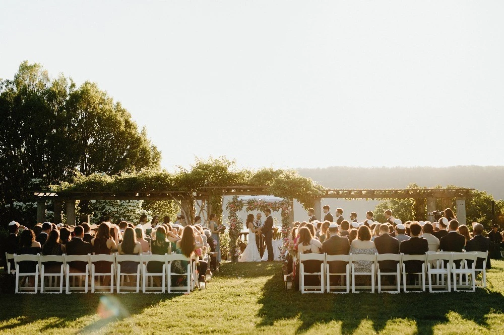 A Classic Wedding for Emma and Dan