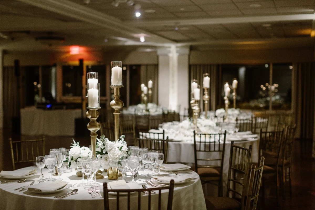 An Indoor Wedding for Olivia and Greg