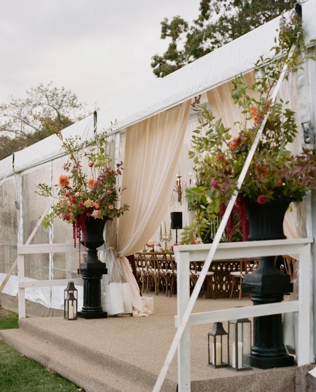 A Classic Wedding for Ari and Rutger