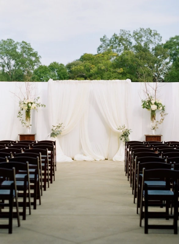 An Outdoor Wedding for Caitlyn and Mark