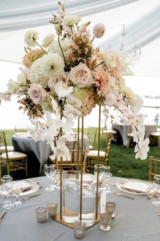 A Classic Wedding for Liz and Leo