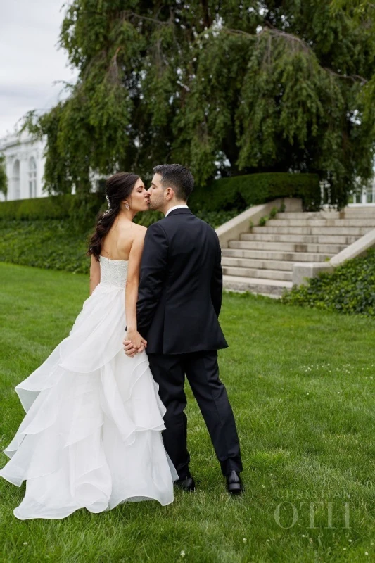 A Classic Wedding for Jessica and Michael