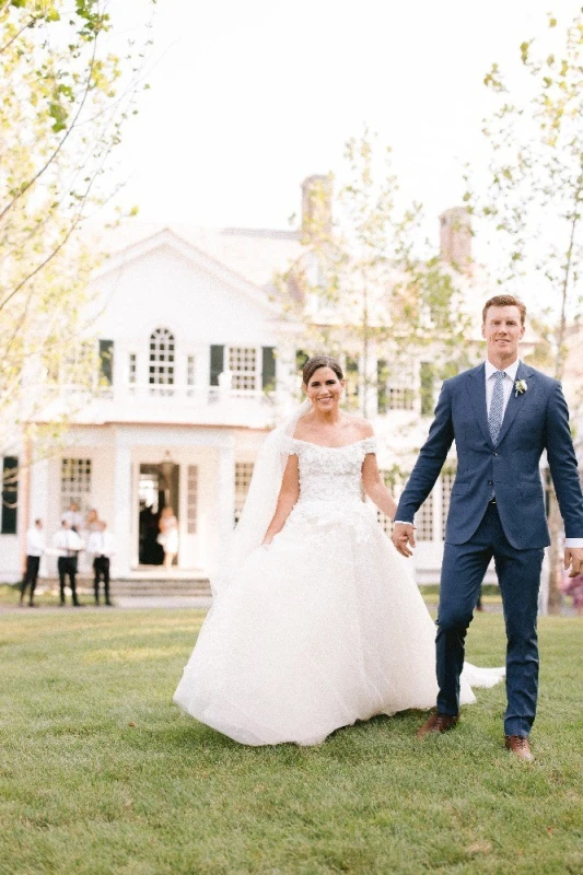 A Classic Wedding for Clare and Riley