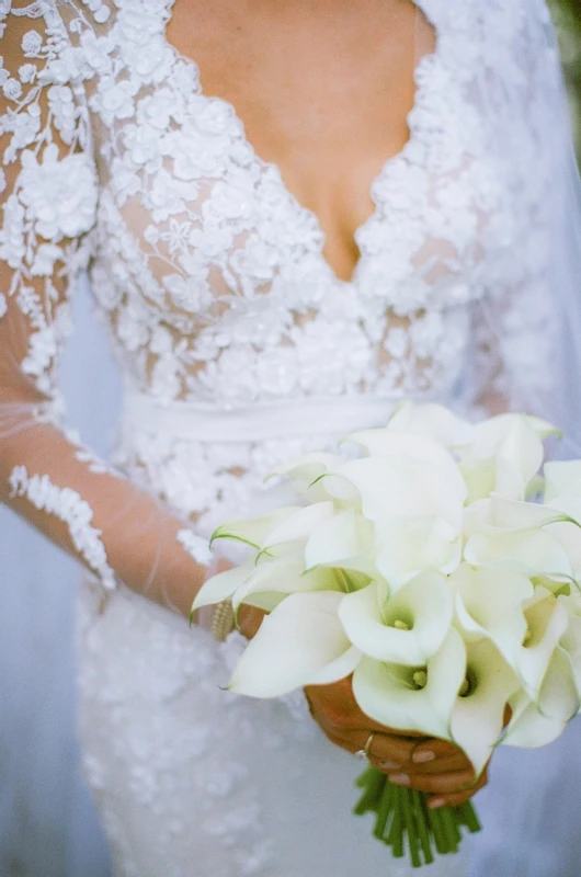 A Beach Wedding for Taylor and Tomas