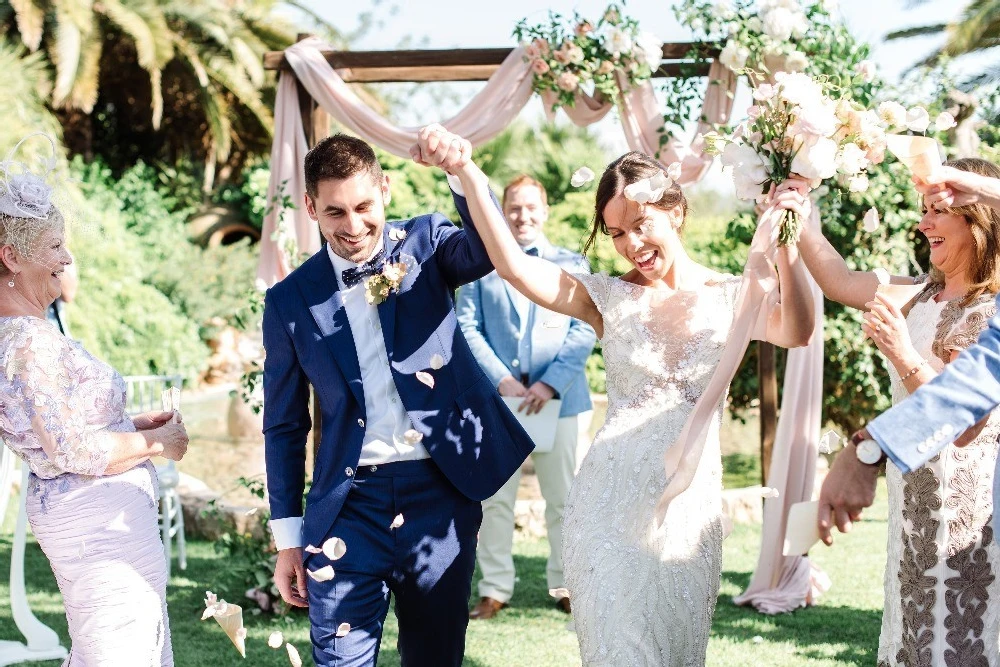 An Outdoor Wedding for Lucy and Andy