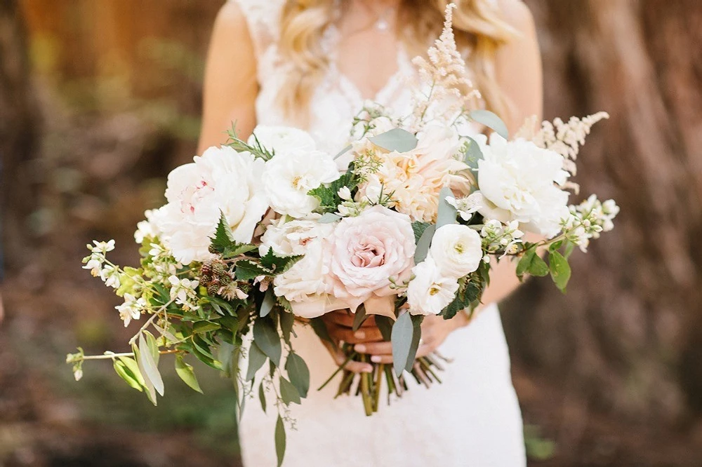 A Forest Wedding for Nikki and Andy