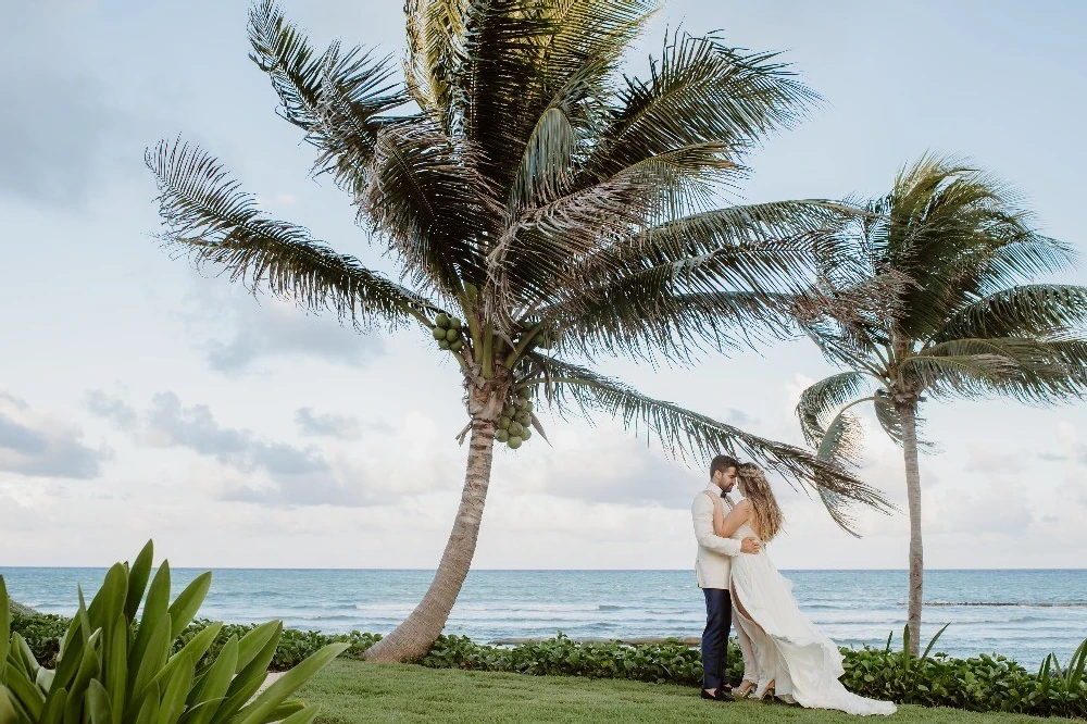 A Beach Wedding for Gigi and Bruno