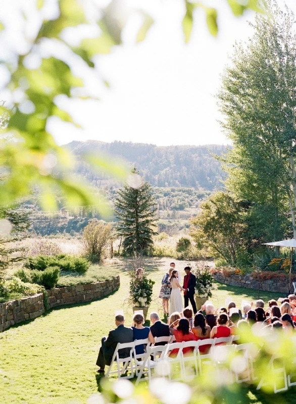 An Outdoor Wedding for Emma and Nish