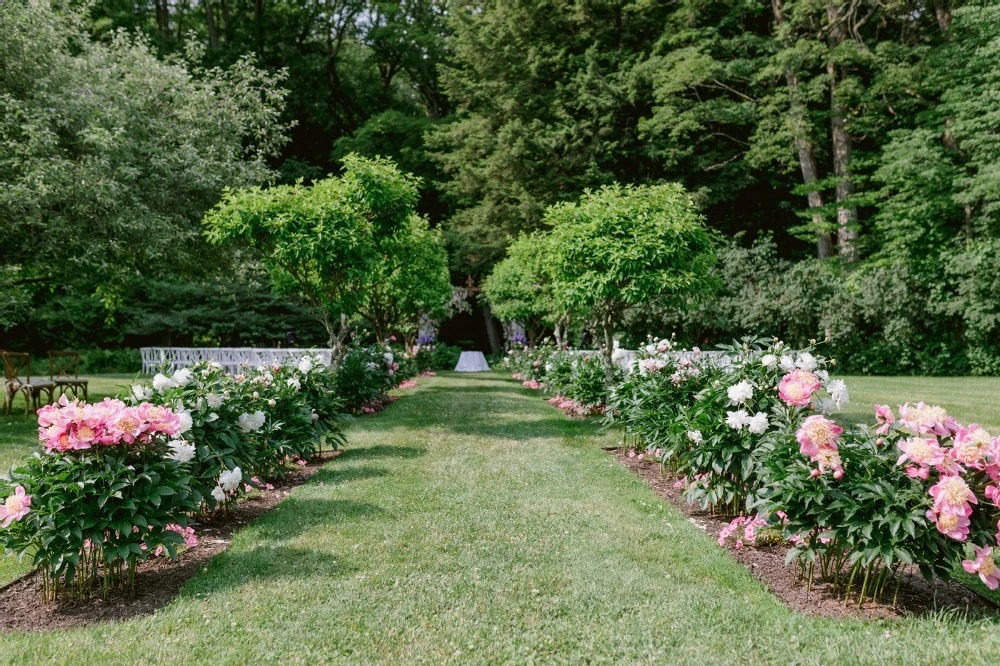 An Outdoor Wedding for Alexander and Stephen