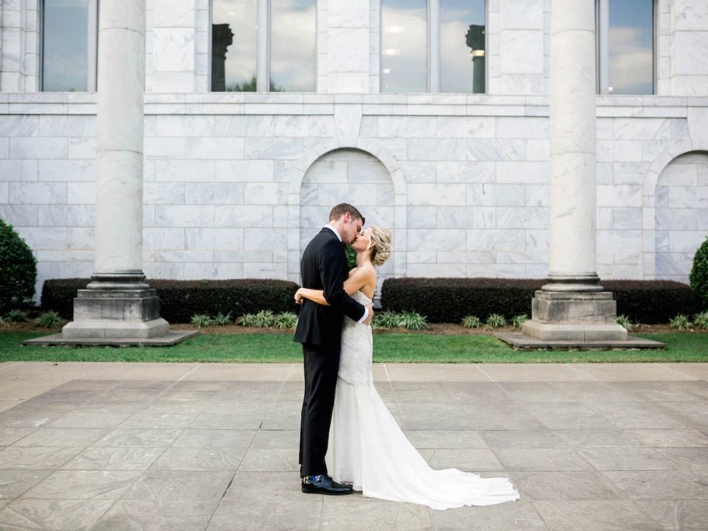 A Classic Wedding for Caitlin and Bobby