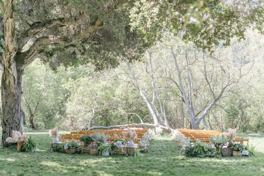 An Outdoor Wedding for Alissa and Kyle