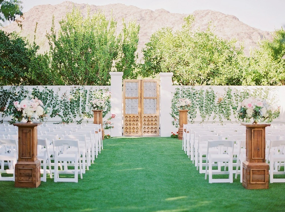 An Outdoor Wedding for Jessica and Travis