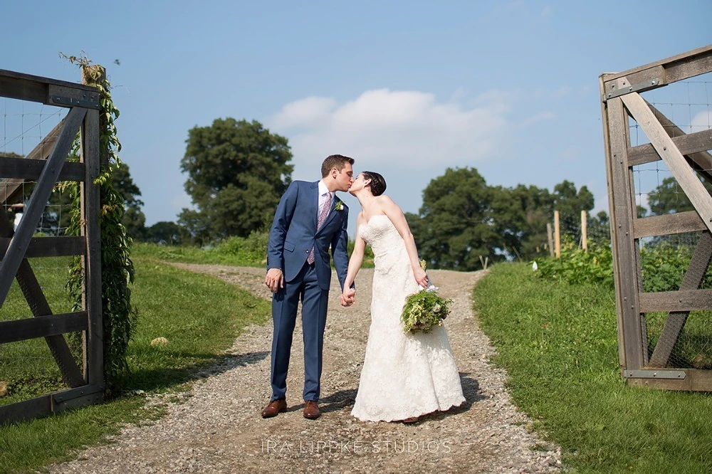 A Wedding for Hannah and Ben