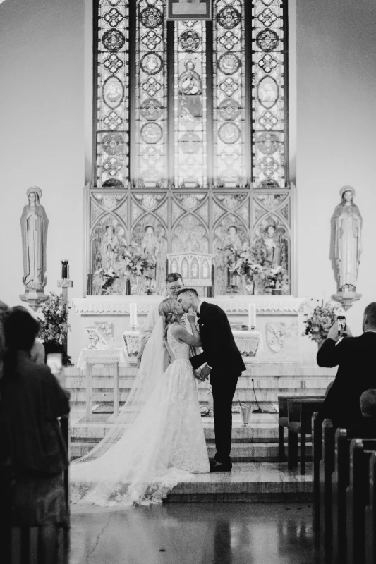 An Indoor Wedding for Olivia and Greg