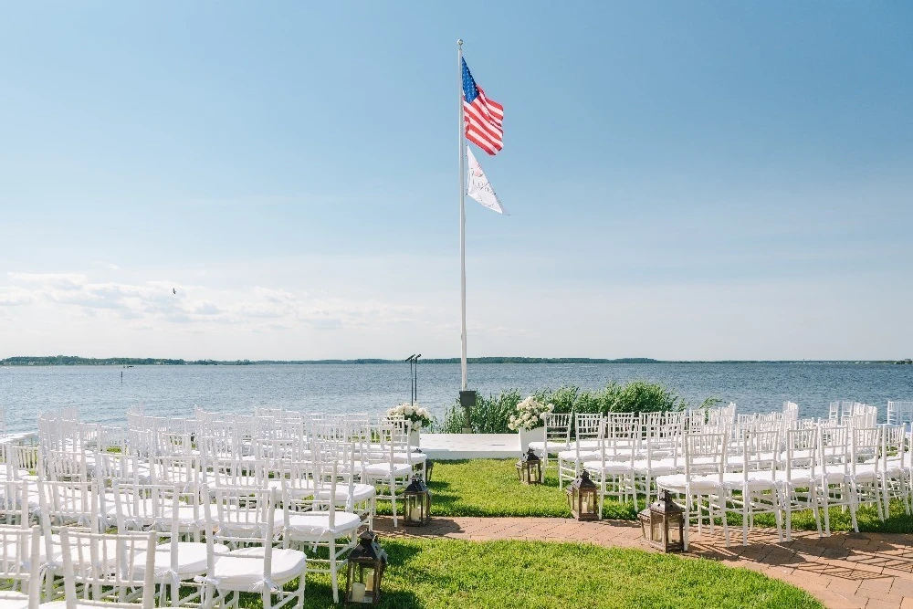 A Classic Wedding for Ashley and Brian