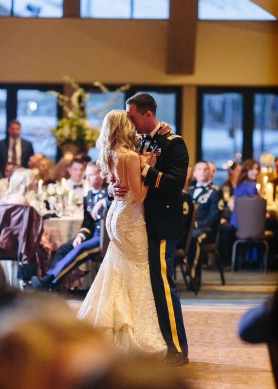 A Classic Wedding for Vanessa and Sean