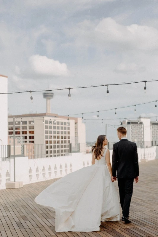 A Classic Wedding for Liz and Connor