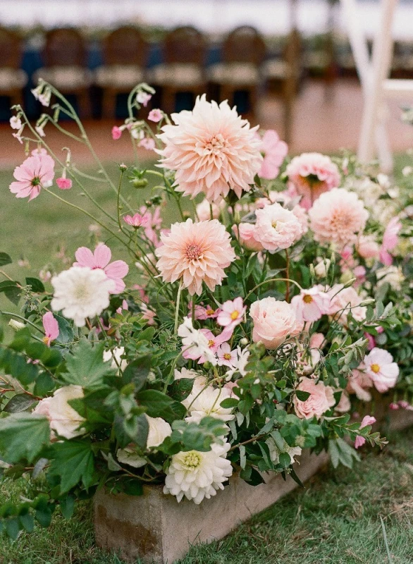 A Classic Wedding for Kyle and Teale