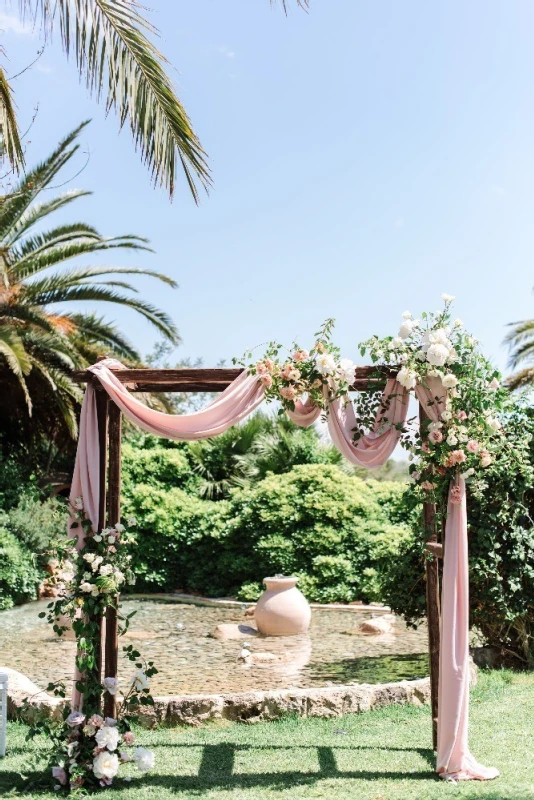 An Outdoor Wedding for Lucy and Andy