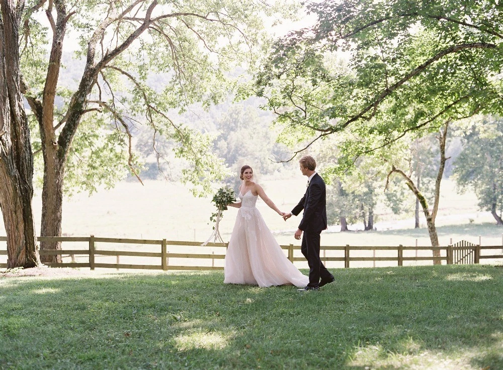 A Classic Wedding for Caroline and Cole