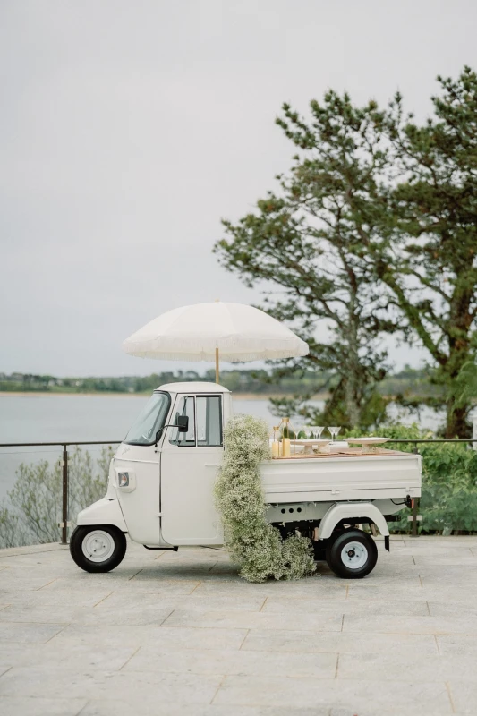 An Organic Coastal Wedding for Alaina and Nicolas