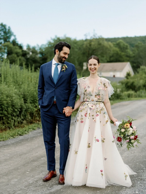 An Outdoor Wedding for Alex and Jon